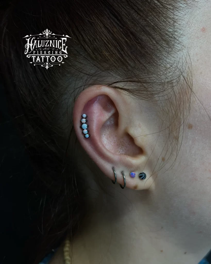 Helix Lobe opal
